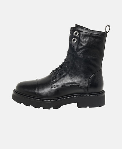 Schnürstiefeletten