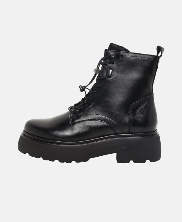 Schnürstiefeletten