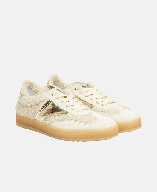 Sneaker
