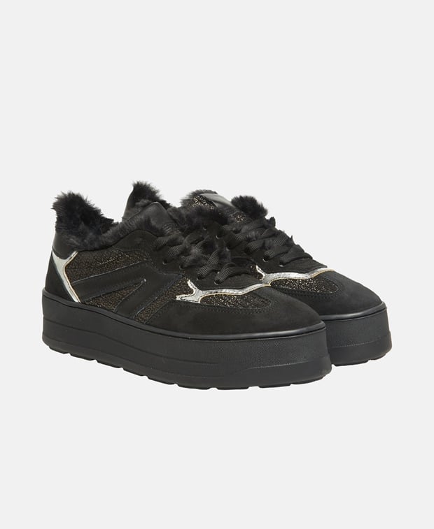 Sneaker