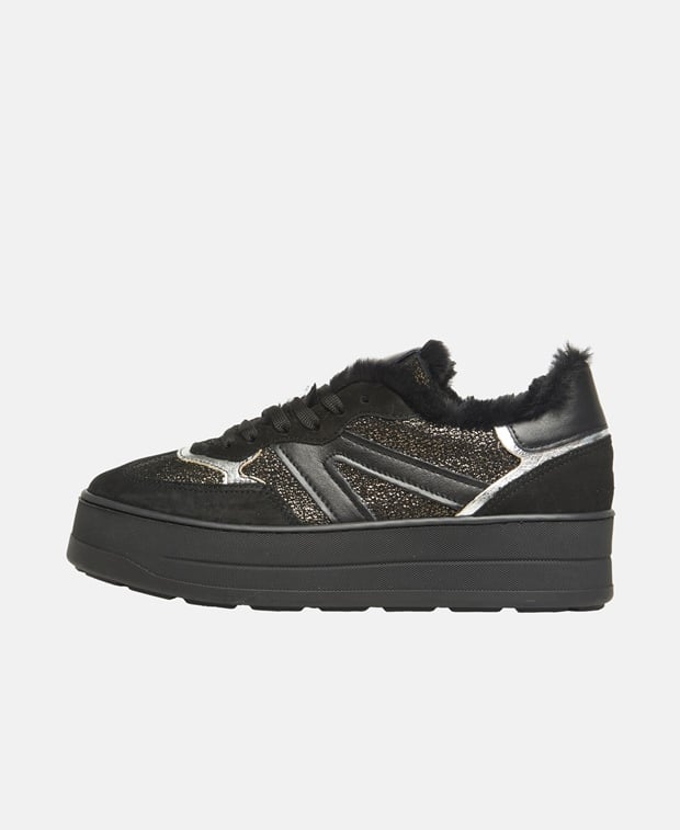 Sneaker
