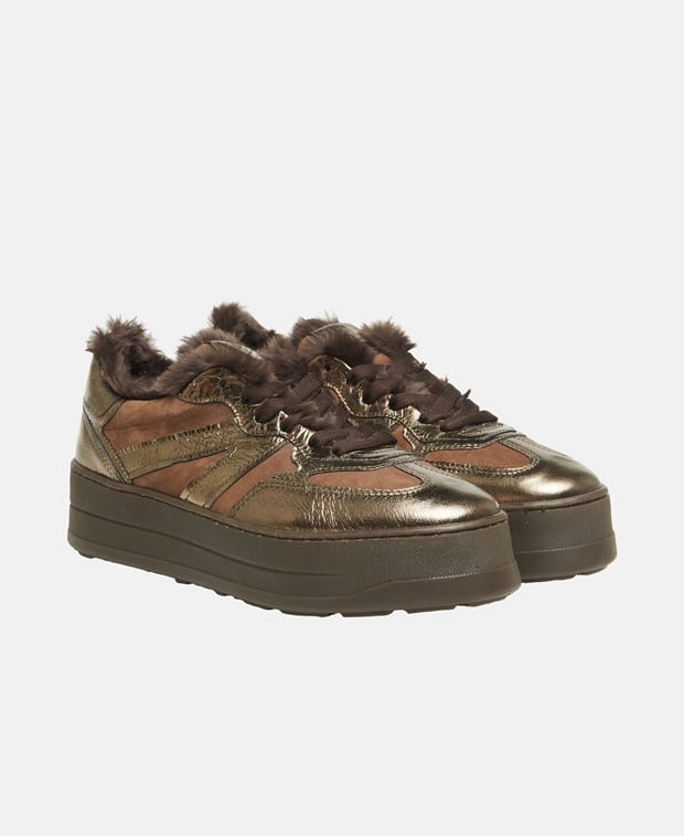 Sneaker