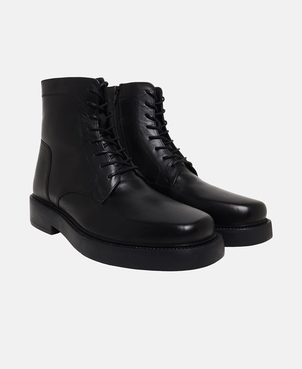 Schnürboots