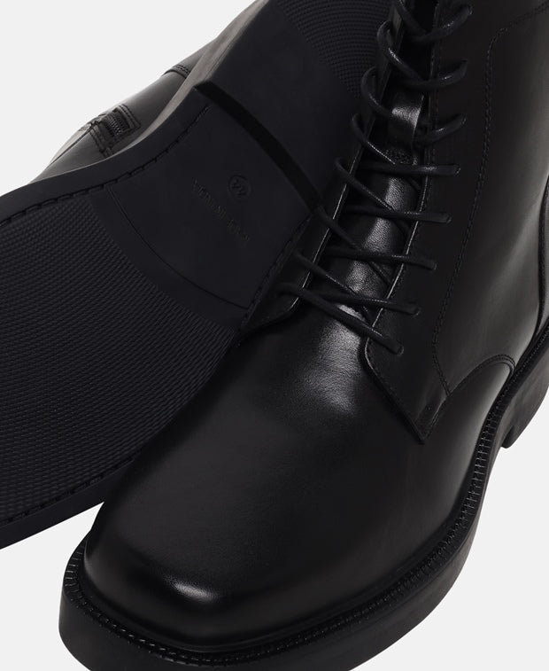 Schnürboots