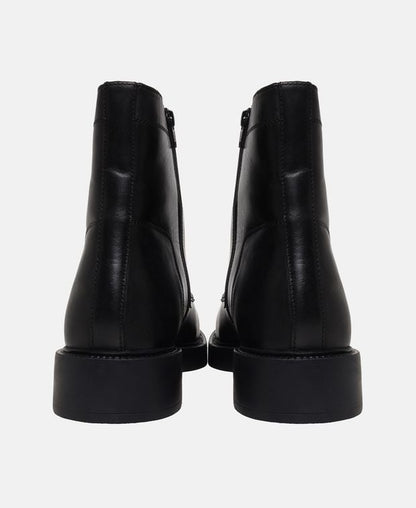 Schnürboots