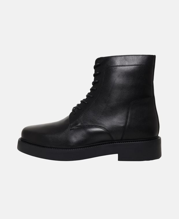 Schnürboots