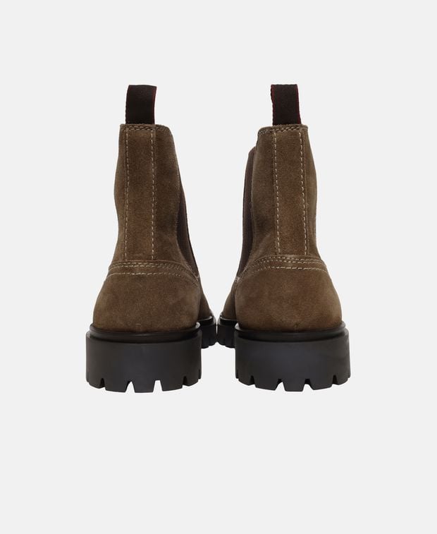 Chelsea Boots