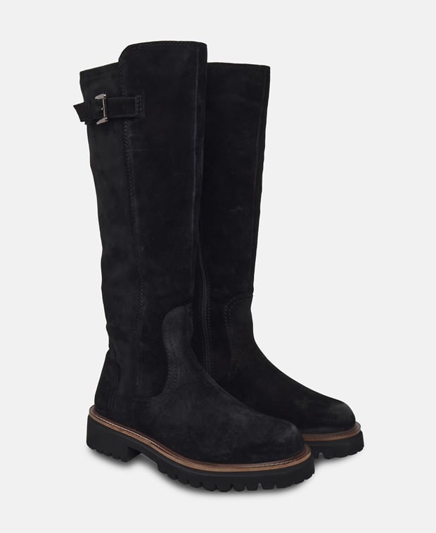 Wadenhohe Stiefel