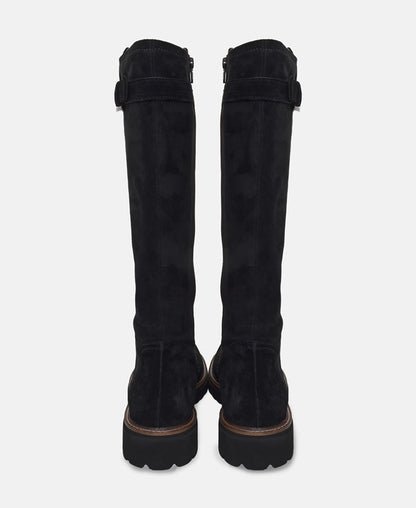Wadenhohe Stiefel