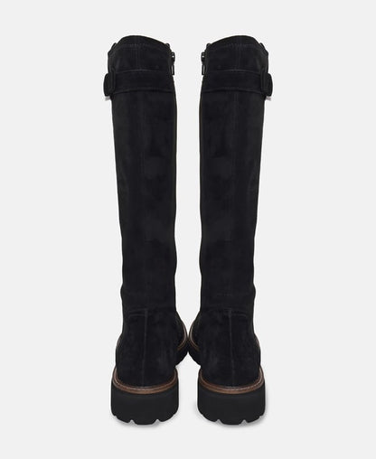 Wadenhohe Stiefel