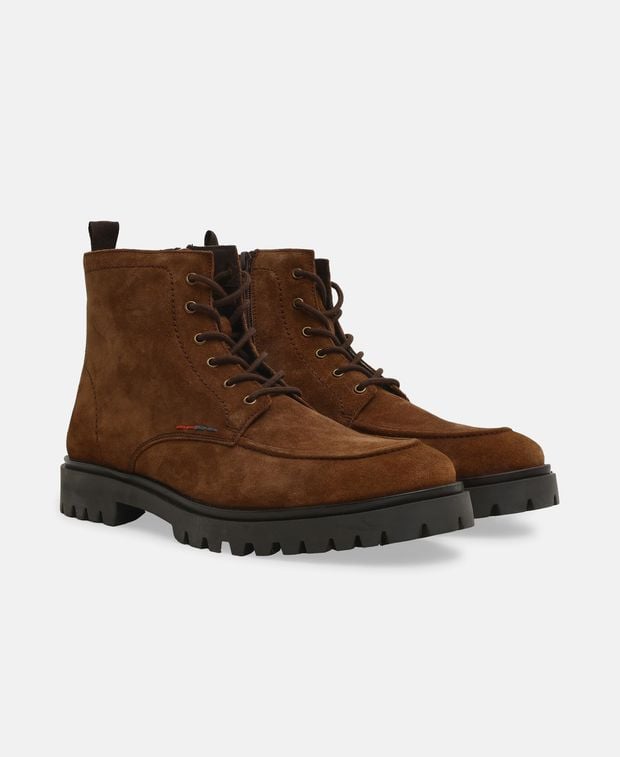 Schnürstiefeletten
