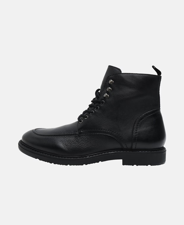 Schnürstiefeletten