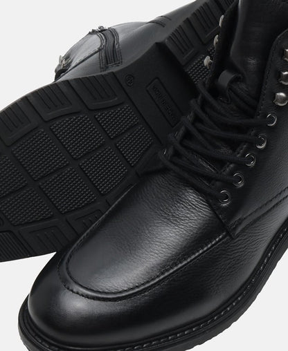 Schnürstiefeletten