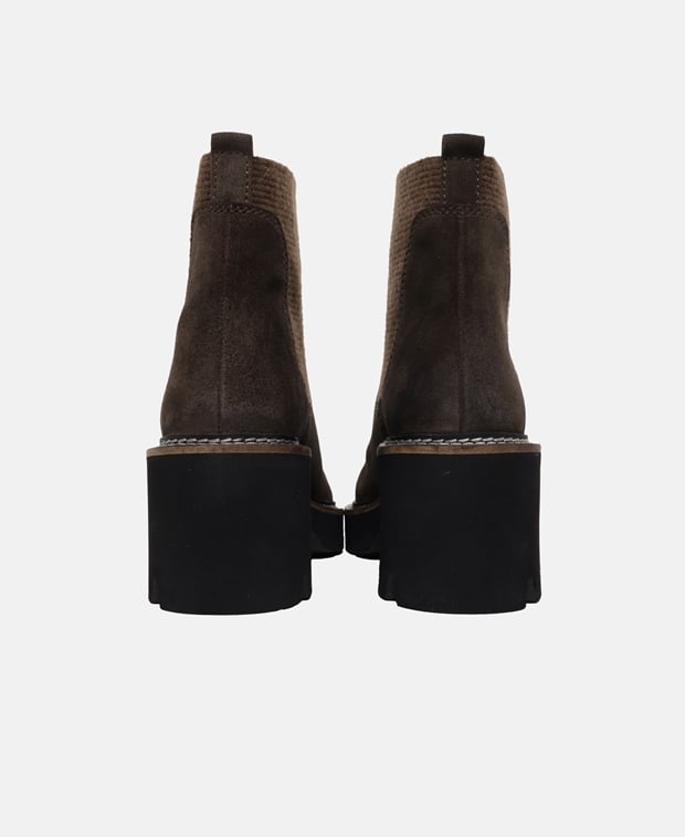 Chelsea Boots