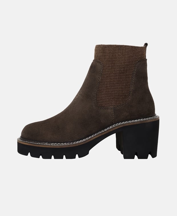 Chelsea Boots