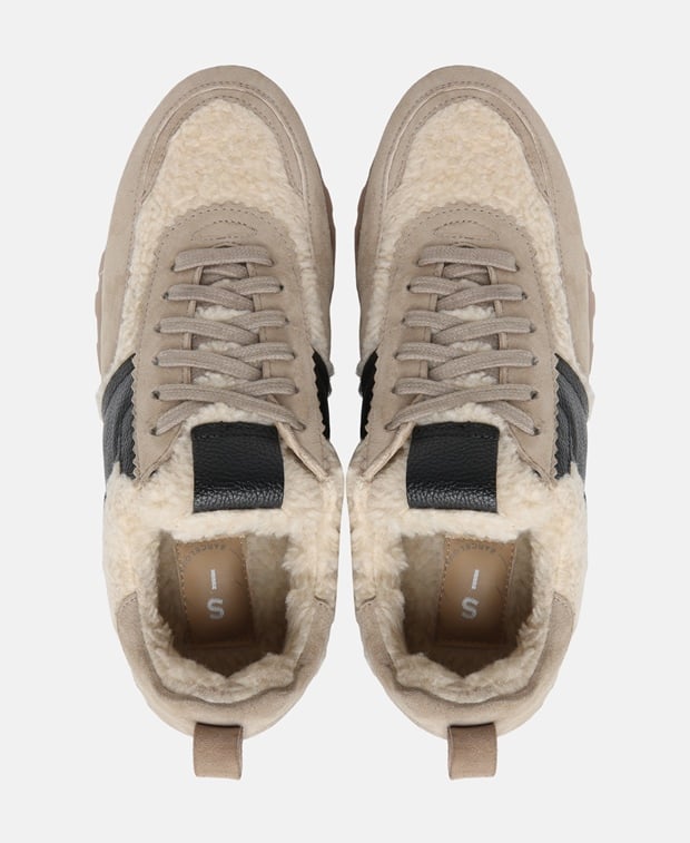 Sneaker