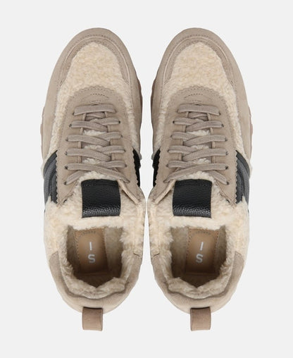 Sneaker