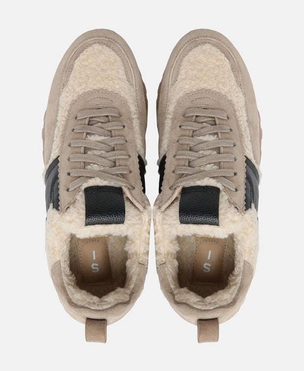 Sneaker