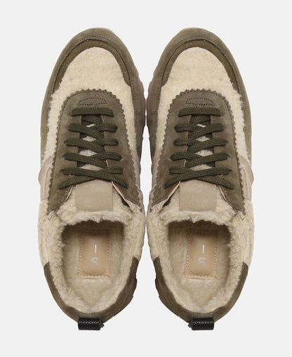 Sneaker