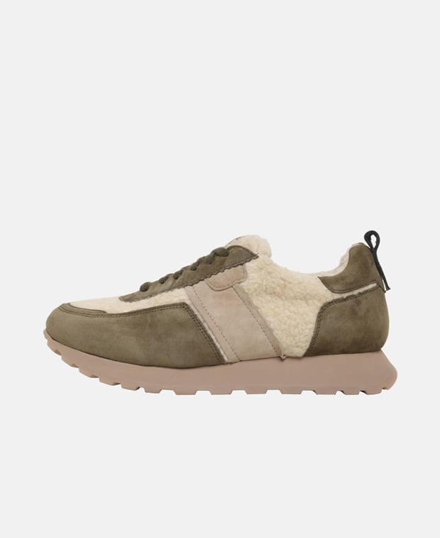 Sneaker