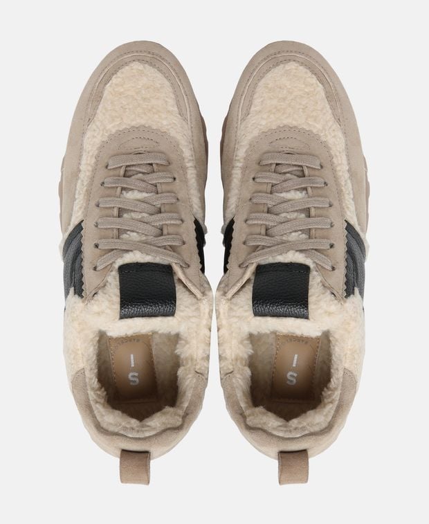 Sneaker