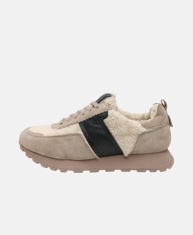 Sneaker