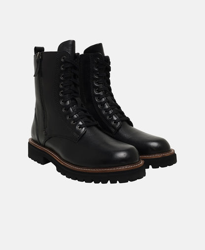 Schnürstiefeletten