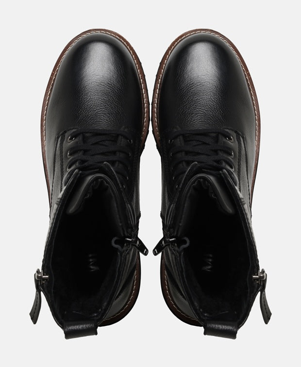 Schnürstiefeletten