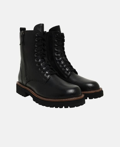 Schnürstiefeletten