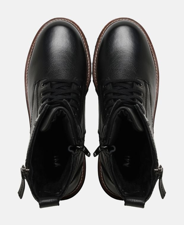 Schnürstiefeletten