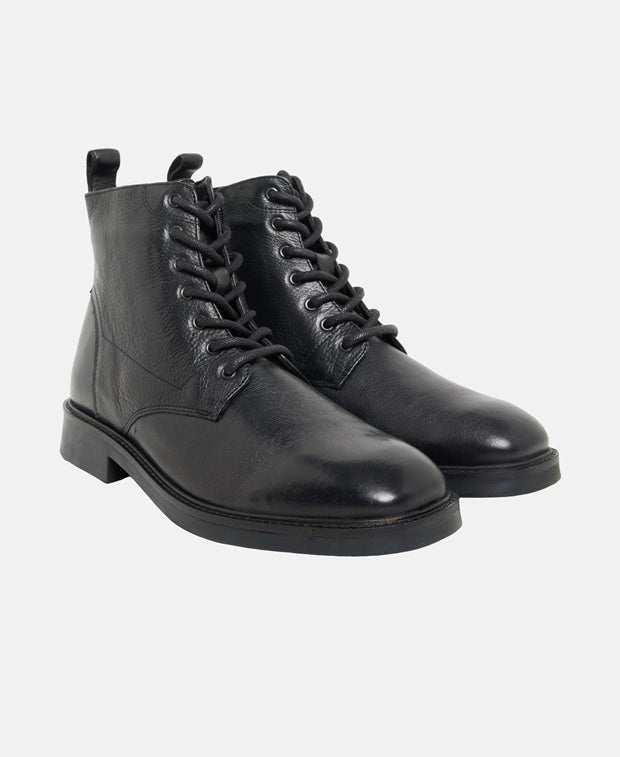 Schnürstiefeletten