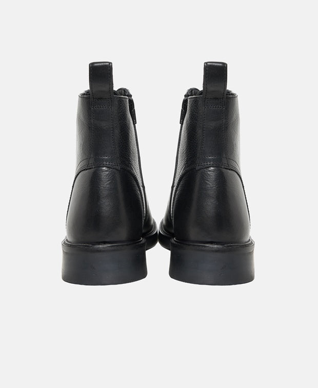 Schnürstiefeletten