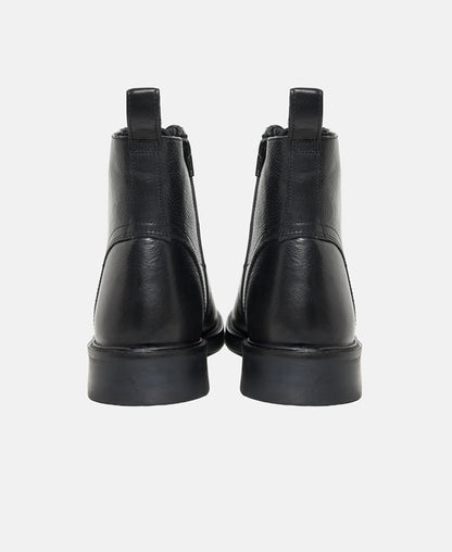 Schnürstiefeletten