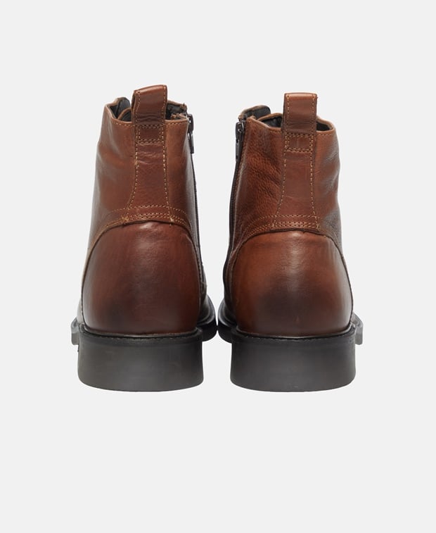 Schnürstiefeletten