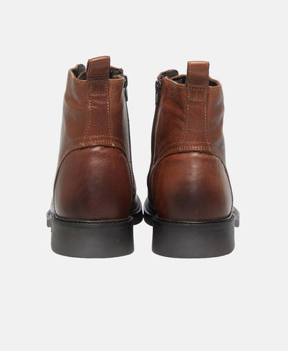 Schnürstiefeletten