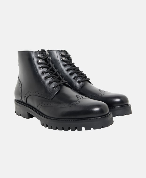 Schnürstiefeletten