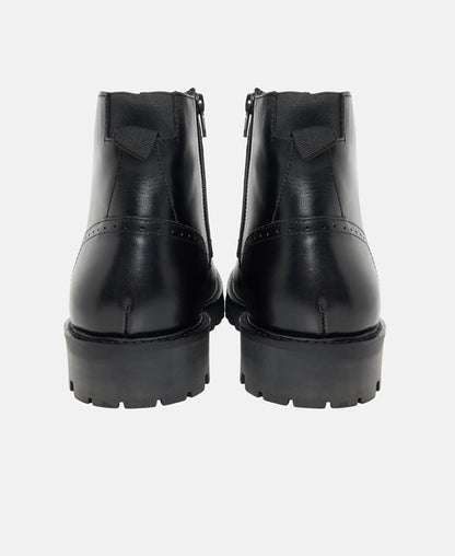 Schnürstiefeletten