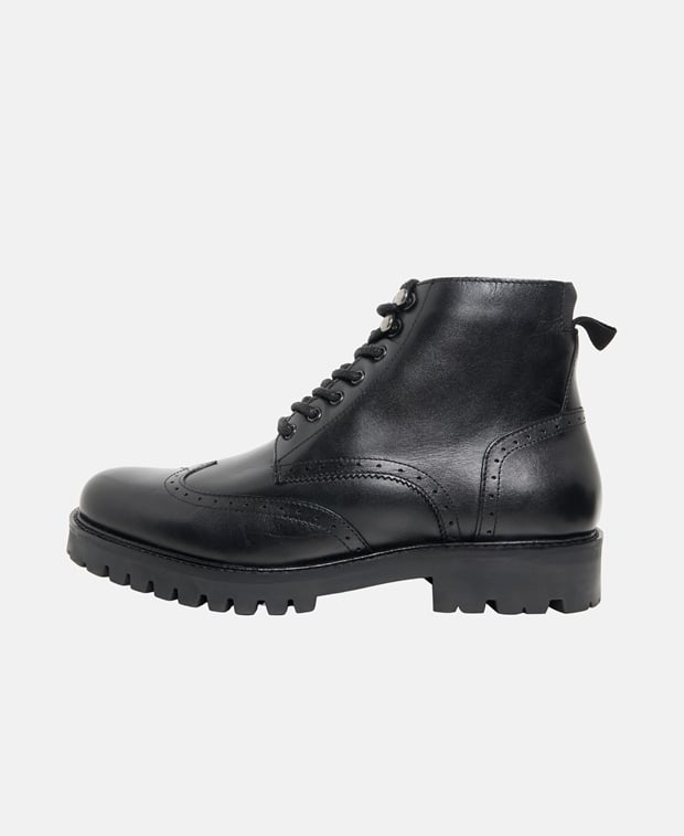 Schnürstiefeletten