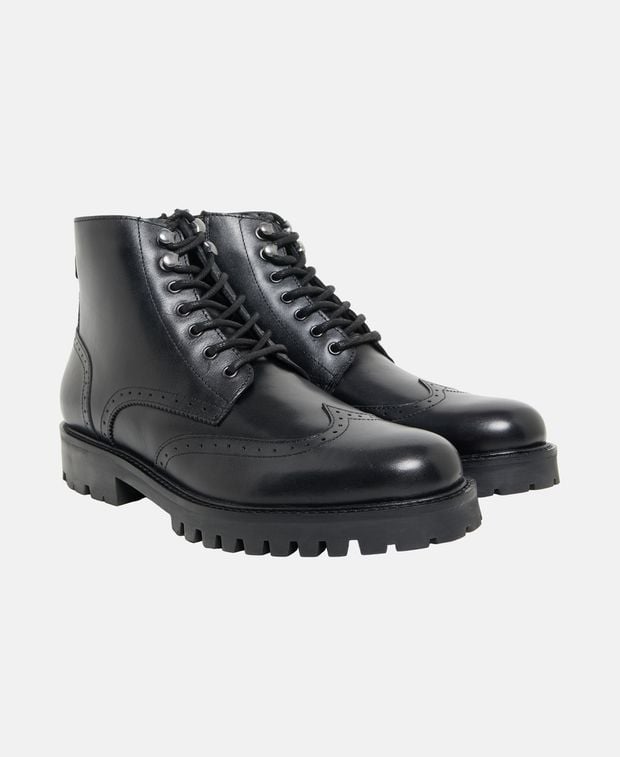 Schnürstiefeletten
