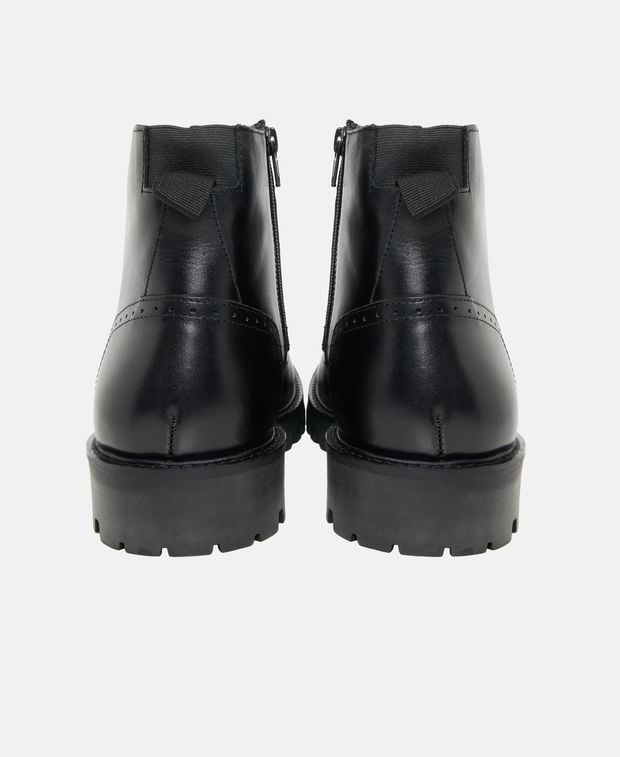 Schnürstiefeletten