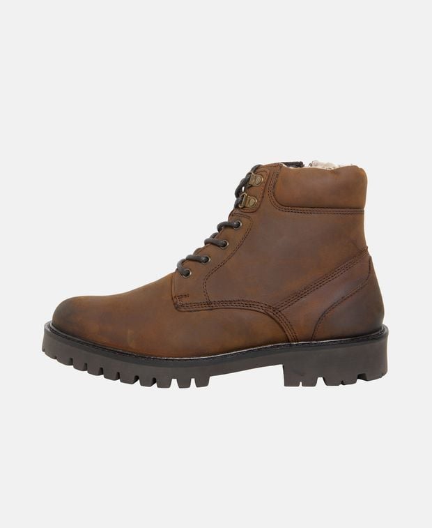 Schnürstiefeletten