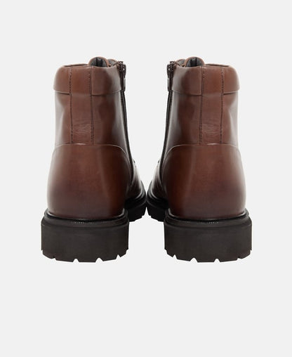 Schnürstiefeletten
