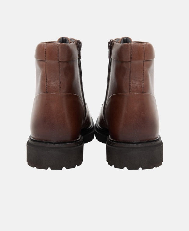 Schnürstiefeletten