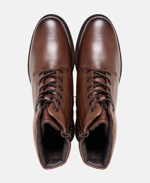 Schnürstiefeletten