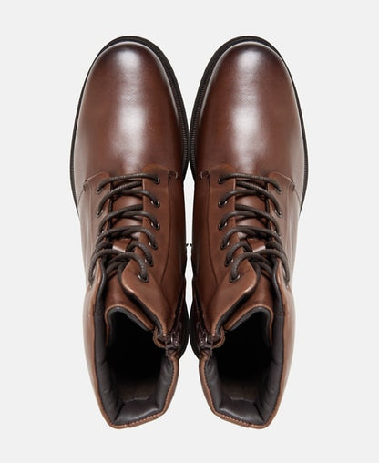 Schnürstiefeletten