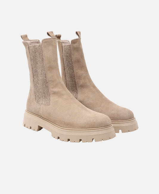 Chelsea Boots