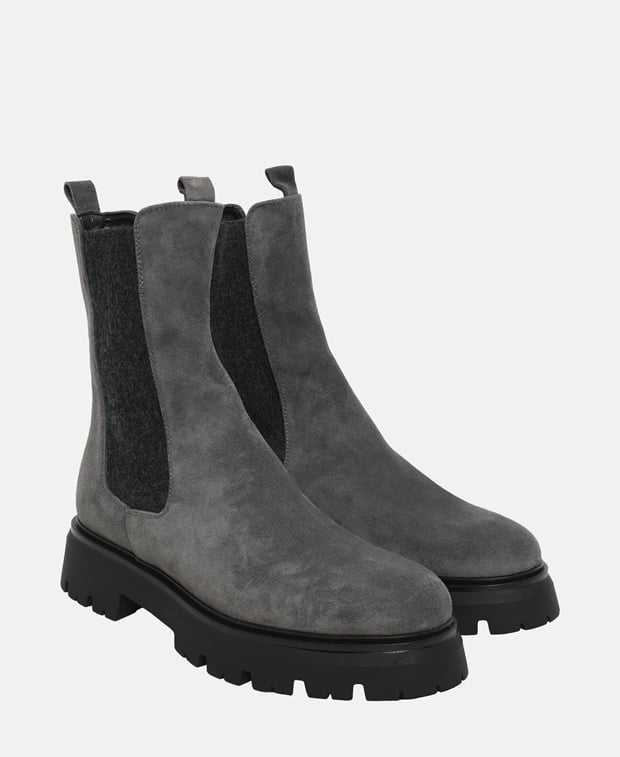 Chelsea Boots