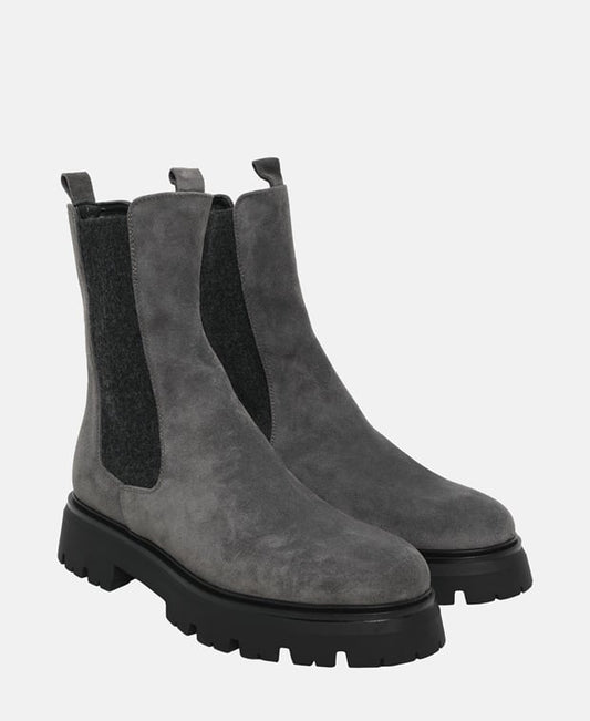 Chelsea Boots