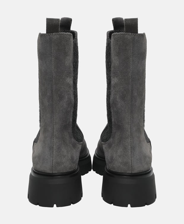 Chelsea Boots