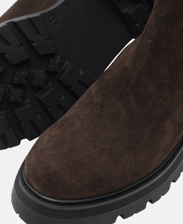 Chelsea Boots